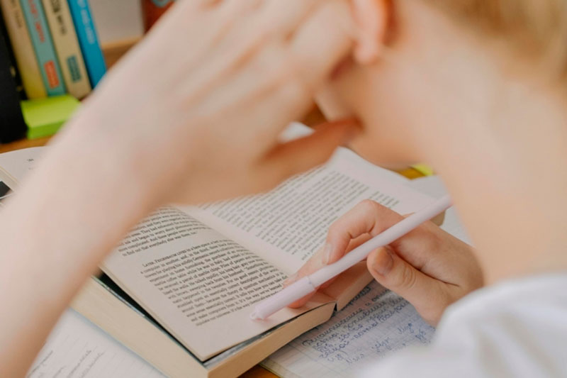 Почерк не влияет на результаты ЕГЭ — преподаватель Бирюкова  | Педагог Бирюкова ответила, влияет ли почерк на результаты ЕГЭ 