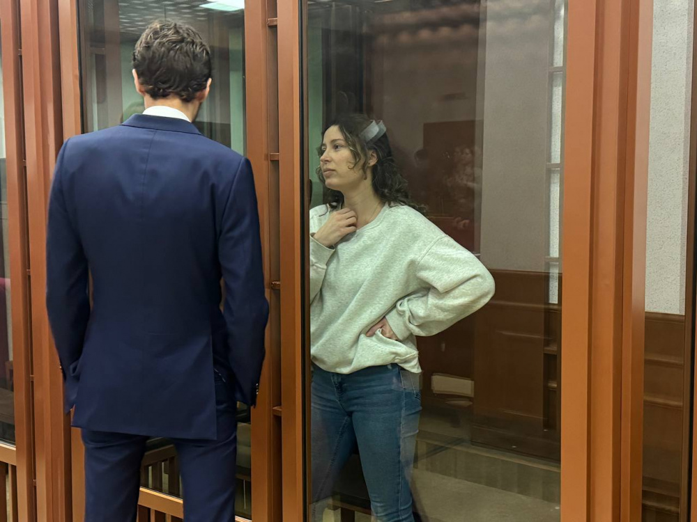 Ксении Карелиной дали 12 лет колонии за перевод денег киевскому режиму  | Гражданка России и США отправится в колонию за измену 