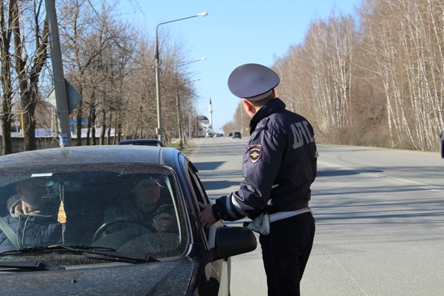 Дорожные инспекторы начнут усиленно ловить свердловских водителей с 20 апреля