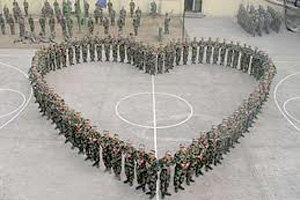 Депутаты выступают за увеличение срока службы в армии