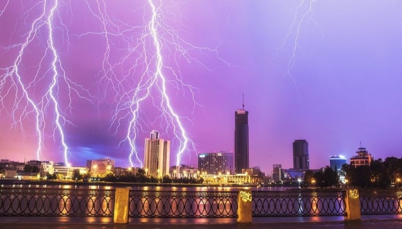 10 июля местами в Свердловской области ожидаются сильные дожди, грозы, усиление ветра до 20 м/с