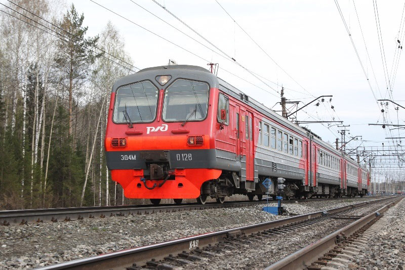 СвЖД готовит электропоезда к сезону летних перевозок СвЖД готовит электропоезда к сезону летних перевозок