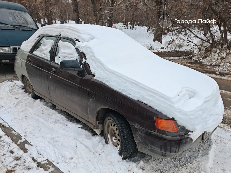 На севере Свердловской области прошёл мокрый снег  | Мокрый снег прошёл на северном Урале 15 октября 