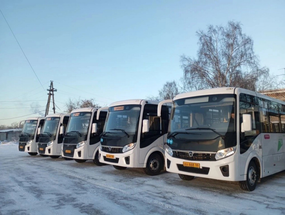 Новые автобусы вышли на линии в 16 муниципалитетах Свердловской области  | 316 автобусов поступили в 16 муниципалитетов Урала в 2025 году