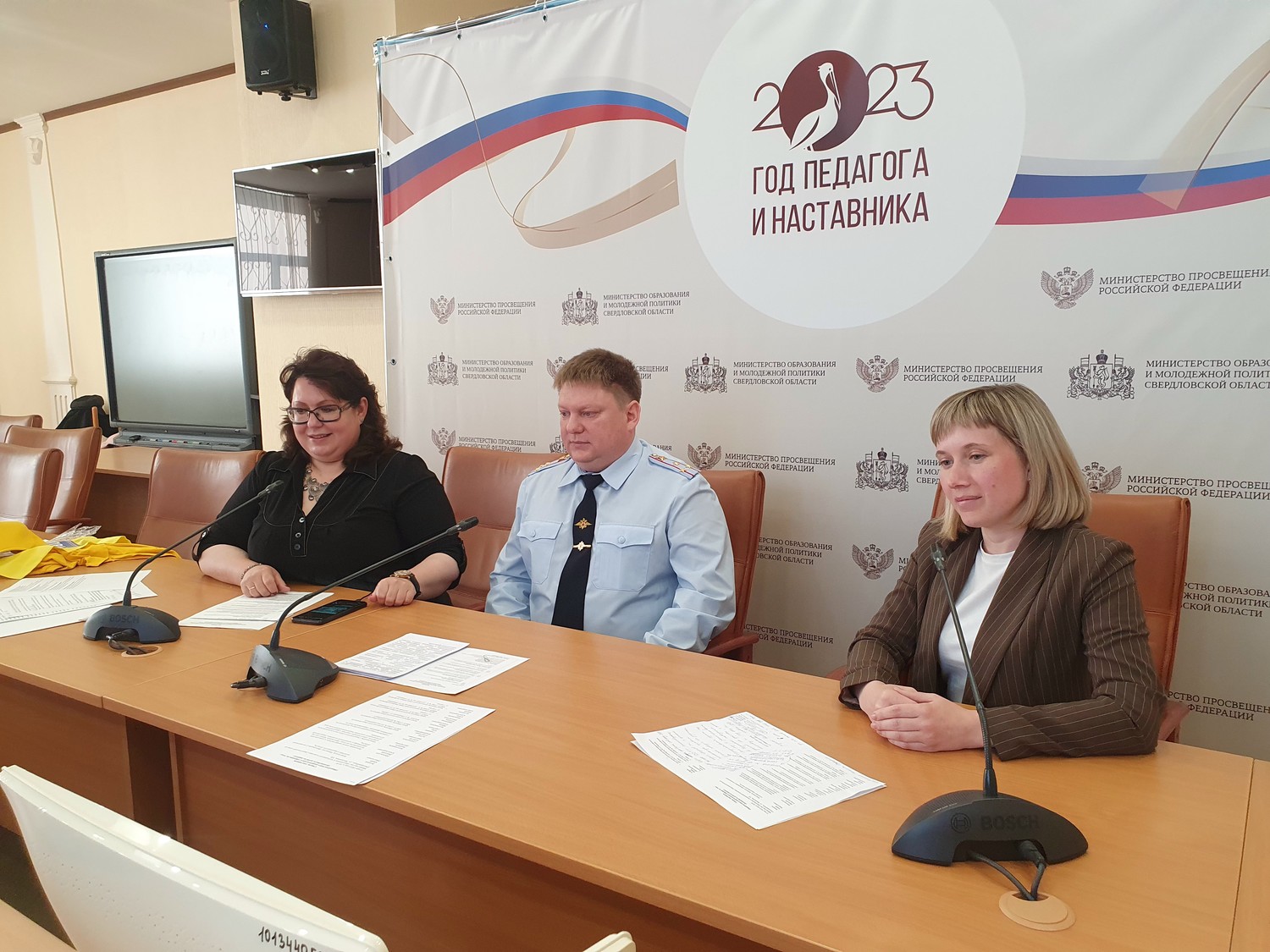 Безопасность детей на дорогах: формирование правильных привычек и роль родителей