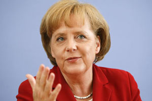 Ангела Меркель упала на лыжной прогулке и получила перелом