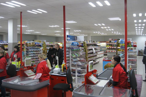 Оборот розничной торговли упал на 6,1%: потребители стали более экономны