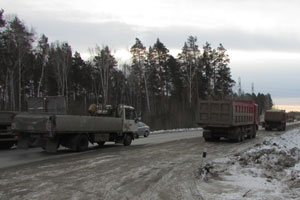 На Полевском тракте Свердловской области водители двух грузовиков отказались проходить весовой контроль