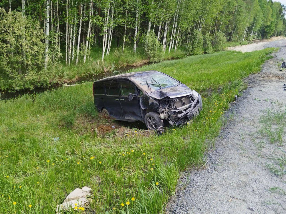 Под Тюменью женщина и ребёнок пострадали в ДТП | В Тюменской области женщина и девочка травмировались в ДТП