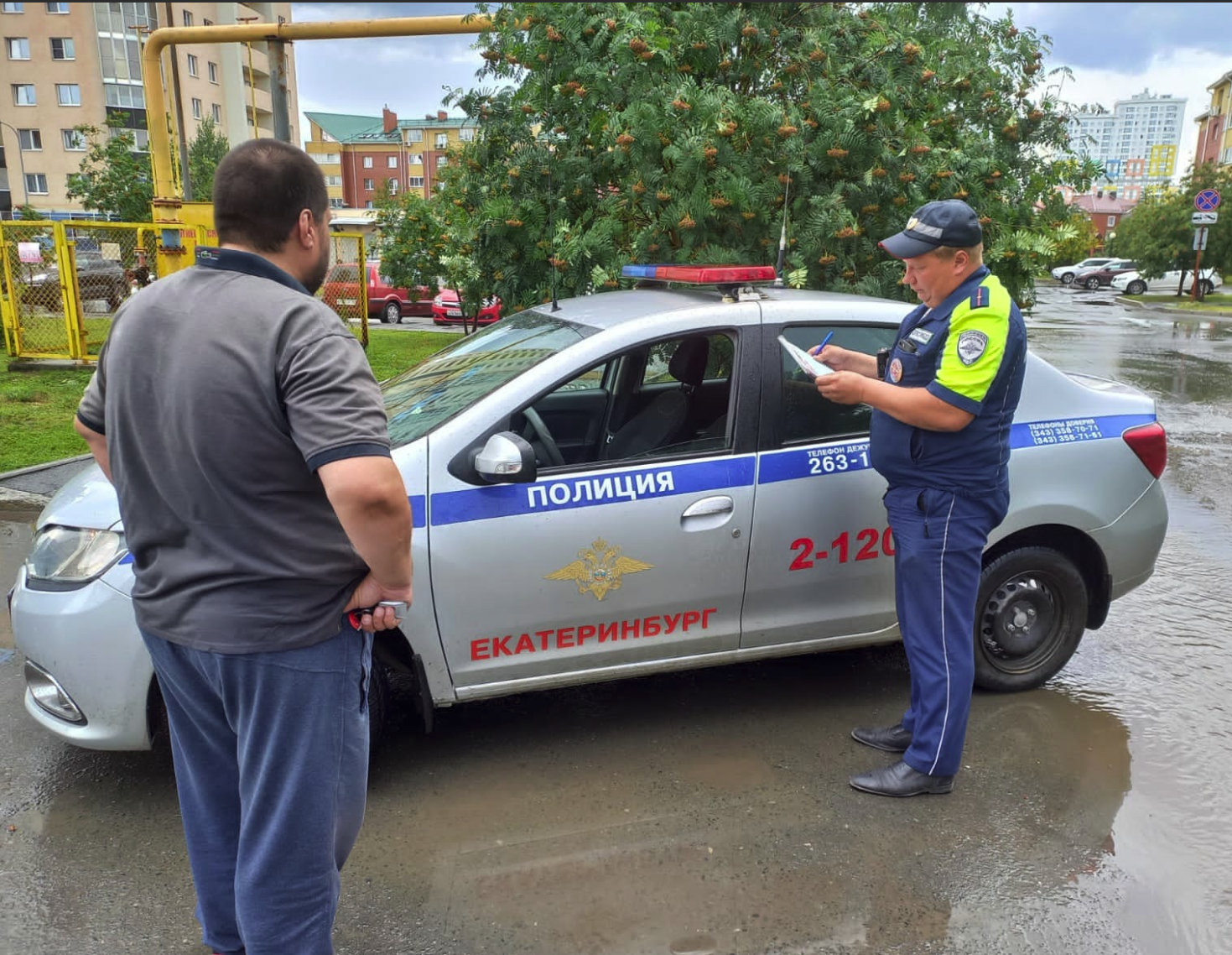 В Екатеринбурге проверили таксистов В Екатеринбурге проверили таксистов