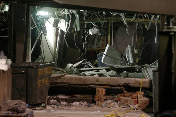 Взрыв в здании нефтяной компании в Мехико, 32 погибших