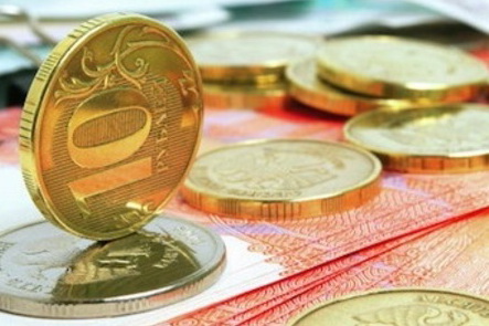 Россиянина возмутил плавающий курс рубля. Дошло до обращения в Верховный суд