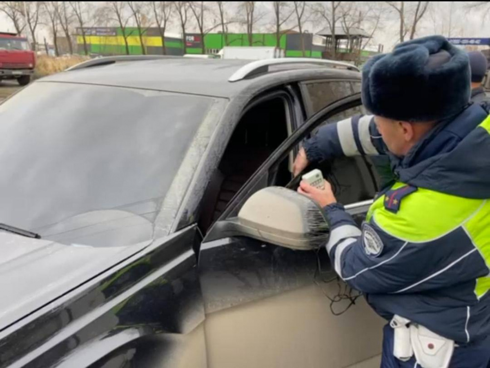 ГИБДД Екатеринбурга поймала водителя, накопившего 214 неоплаченных штрафов | В Екатеринбурге ГИБДД поймала должника по 214 штрафам ГИБДД Екатеринбурга поймала водителя, накопившего 214 неоплаченных штрафов | В Екатеринбурге ГИБДД поймала должника по 214 штрафам