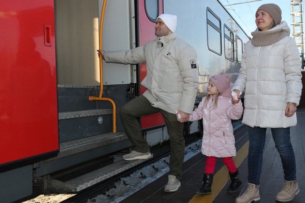 Курсирование электричек в формате «наземного метро» по единому городскому тарифу в Екатеринбурге привлекло на жд новых пассажиров