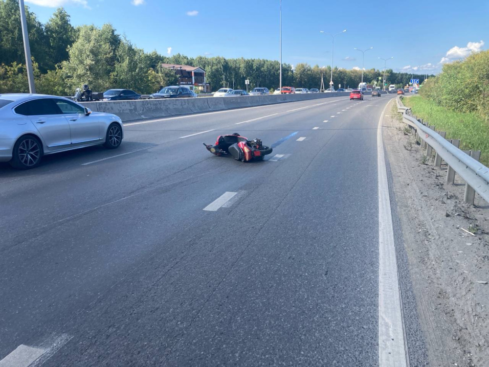 Ударился головой — под Тюменью разбился водитель скутера | На тюменской трассе погиб водитель скутера Ударился головой — под Тюменью разбился водитель скутера | На тюменской трассе погиб водитель скутера