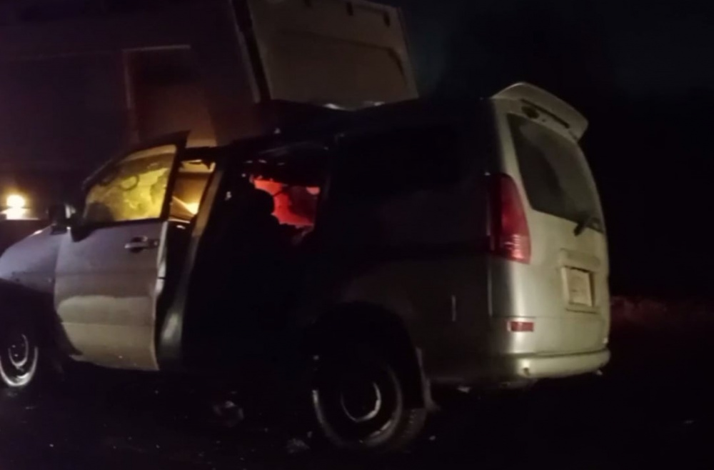 Под Пермью легковушка врезалась в грузовик, четыре человека погибли  | В Прикамье четыре человека погибли в ДТП с грузовиком 