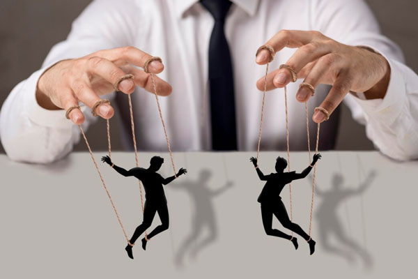 В России резко сократилось количество жителей  | Жителей России стало меньше на 130 тысяч человек 