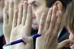 В Первоуральске депутаты отменили вето Юрия Переверзева В Первоуральске депутаты отменили вето Юрия Переверзева