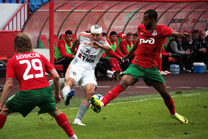 "Урал" всухую проиграл "Локомотиву" в Москве "Урал" всухую проиграл "Локомотиву" в Москве