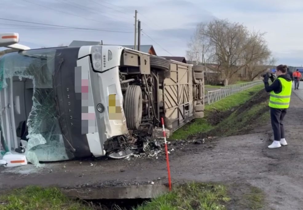 В Прикамье разбился туристический автобус, несколько человек пострадали | Автобус с 30 туристами разбился в Прикамье В Прикамье разбился туристический автобус, несколько человек пострадали | Автобус с 30 туристами разбился в Прикамье