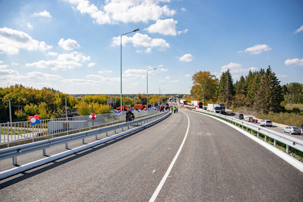 В Богдановиче запущено автомобильное движение по новому путепроводу над железной дорогой 
