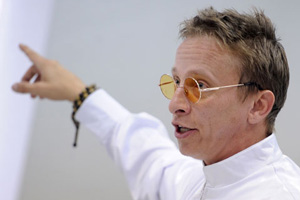 Суд рассмотрит иск ЛГБТ-активиста к Охлобыстину