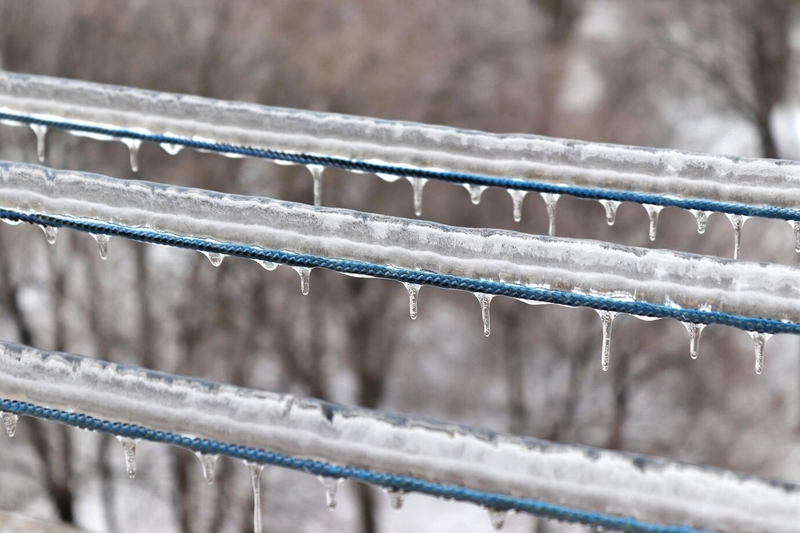 Мороз до -42°C на Урале: сильное похолодание ожидается с 13 по 17 января | На Урале похолодает до -42°C, холод продержится до выходных Мороз до -42°C на Урале: сильное похолодание ожидается с 13 по 17 января | На Урале похолодает до -42°C, холод продержится до выходных