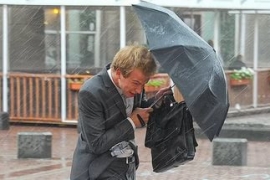 Штормовое предупреждение объявили синоптики в Свердловской области