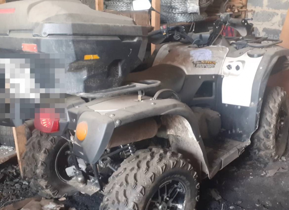 У осуждённого за коррупцию уральца забрали снегоболотоход | На Урале коррупционер лишился свободы и снегоболотохода