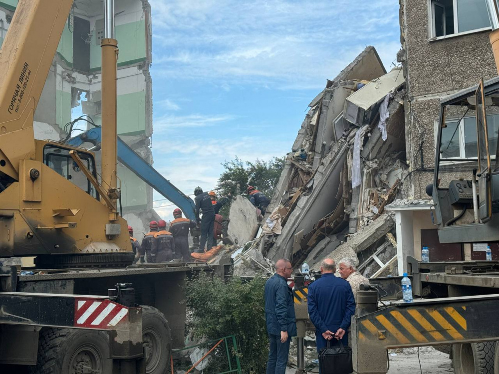 В Нижнем Тагиле из-за обрушения пятиэтажки пострадало или было разрушено 25 квартир | На Урале в пятиэтажке разрушилось 25 квартир