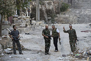 Сирийские повстанцы сбили правительственный вертолет. Видео