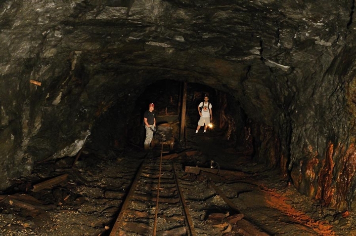 Свердловским шахтерам обеспечили «темное» будущее