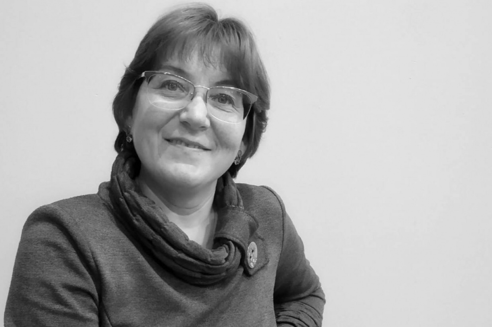 Свердловскую учительницу убило в Пермском крае упавшим с крыши снегом | Уральский педагог погибла в Прикамье из-за упавшего с крыши снега