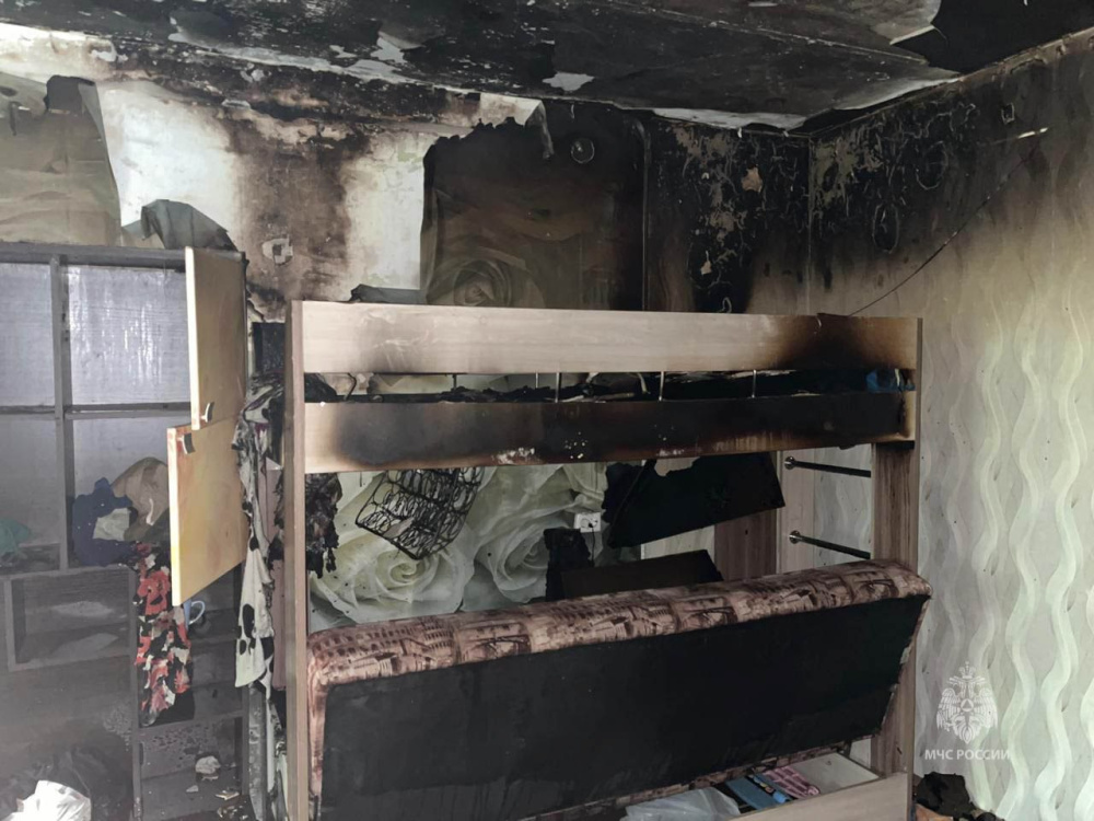 Мальчик и девочка погибли в Асбесте при пожаре  | В пожаре в Асбесте погибли мальчик и девочка 