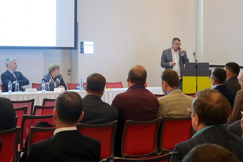 Уральские хирурги обменялись опытом комбинирования различных методик при выполнении операций