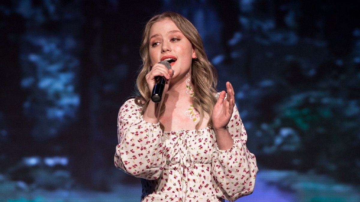 Жительница Каменска-Уральского готовится снова сиять на сцене "Ты супер!" на НТВ