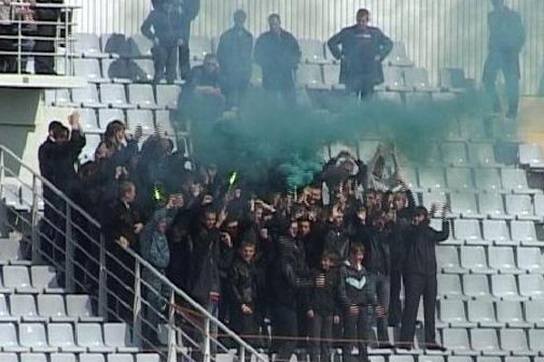 Полиция предупреждает футбольных фанатов об ответственности за нарушения порядка Полиция предупреждает футбольных фанатов об ответственности за нарушения порядка