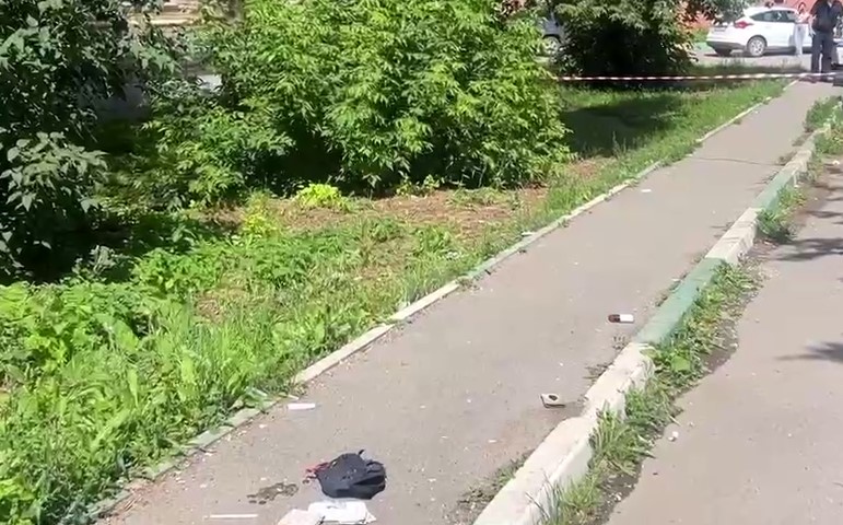 Кисти ампутировали — в руках у челябинца взорвался неизвестный предмет  | Неизвестный предмет взорвался в руках у 60-летнего челябинца