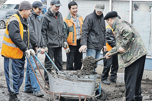 Гастарбайтеров-коммунальщиков заставят выучить русский язык Гастарбайтеров-коммунальщиков заставят выучить русский язык