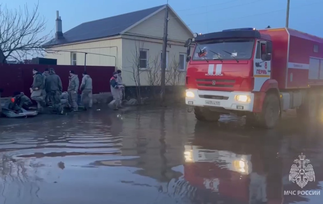 Орск заливает водой, подтоплено более 2400 домов. ВИДЕО | В Орске из-за размыва дамбы затопило уже 2400 домов Орск заливает водой, подтоплено более 2400 домов. ВИДЕО | В Орске из-за размыва дамбы затопило уже 2400 домов