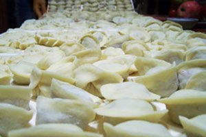 Пермяки установили рекорд по поеданию пельменей