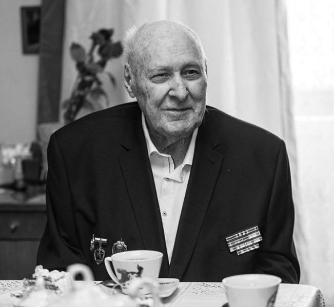 В Екатеринбурге скончался участник Парада Победы  | Участник Парада Победы скончался на Урале на 101-м году жизни 