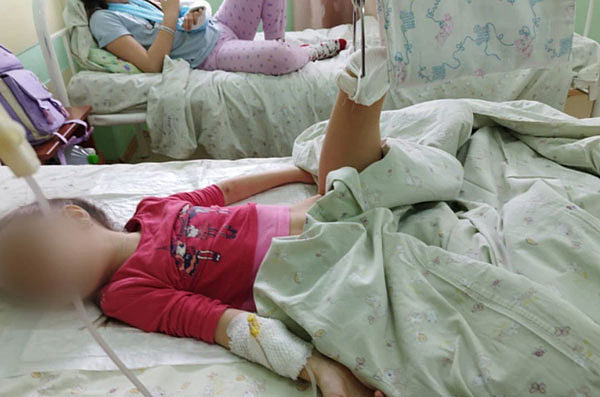 На Урале четырехлетняя девочка сломала бедренную кость в детском саду На Урале четырехлетняя девочка сломала бедренную кость в детском саду