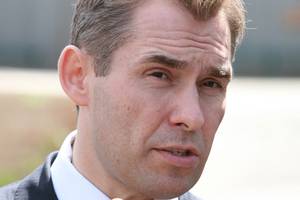 Павел Астахов верит, что в детских домах сократится число детей