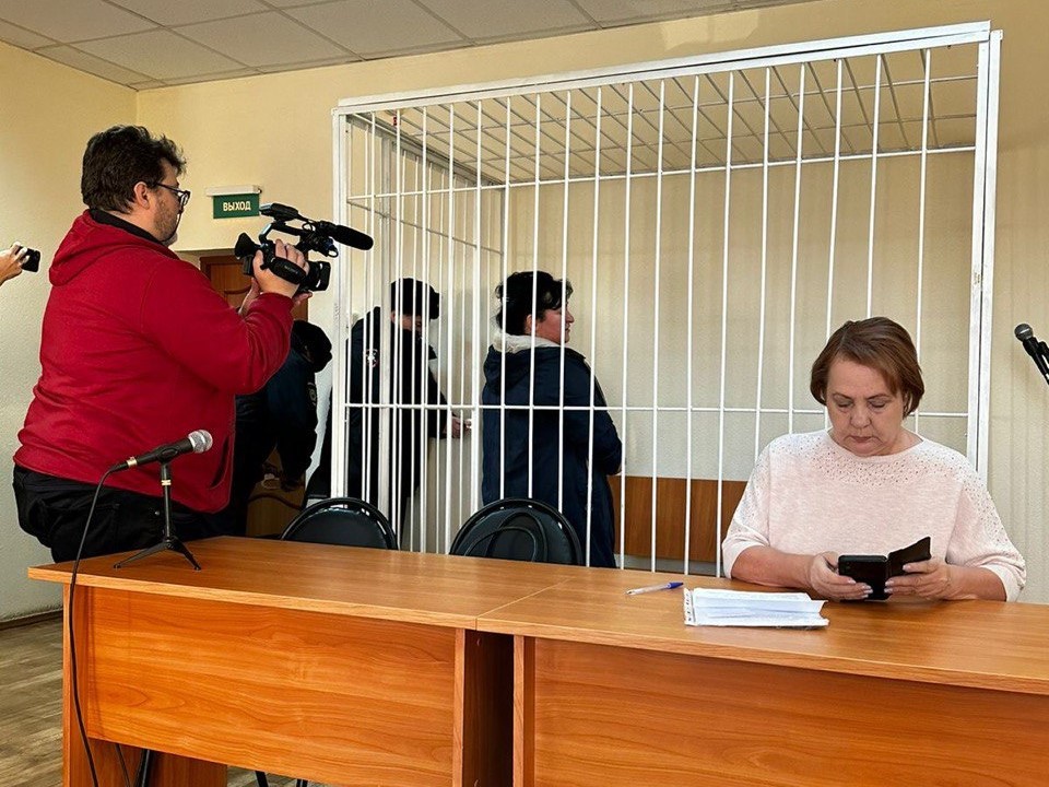 Тюменку отправили на пять лет в колонию за издевательства над своими детьми | Издевавшаяся над детьми тюменка осуждена к пяти годам колонии Тюменку отправили на пять лет в колонию за издевательства над своими детьми | Издевавшаяся над детьми тюменка осуждена к пяти годам колонии