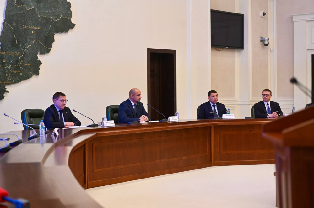 Артём Жога встретился с губернаторами Уральского ФО | Нового уральского полпреда представили губернаторам Артём Жога встретился с губернаторами Уральского ФО | Нового уральского полпреда представили губернаторам