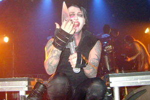 Мэрилин Мэнсон прячется от уральских холодов в гостинице