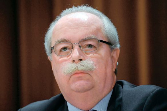 В Париже прощаются с главой Total В Париже прощаются с главой Total