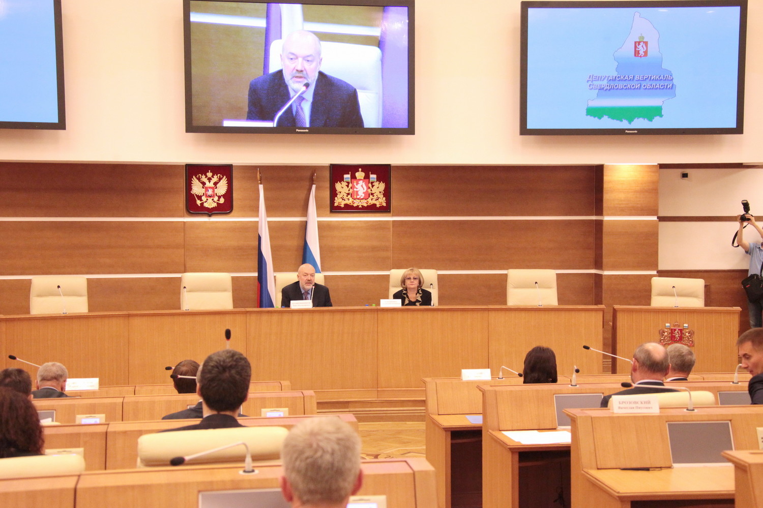 «Депутатская вертикаль» в действии