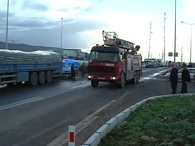 В Турции на воздух взлетели 2 автомобиля: 18 жертв